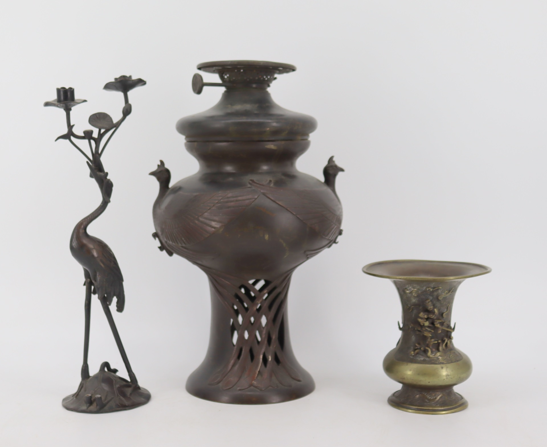 SIGNED BRONZE JAPANESE OIL LAMP,