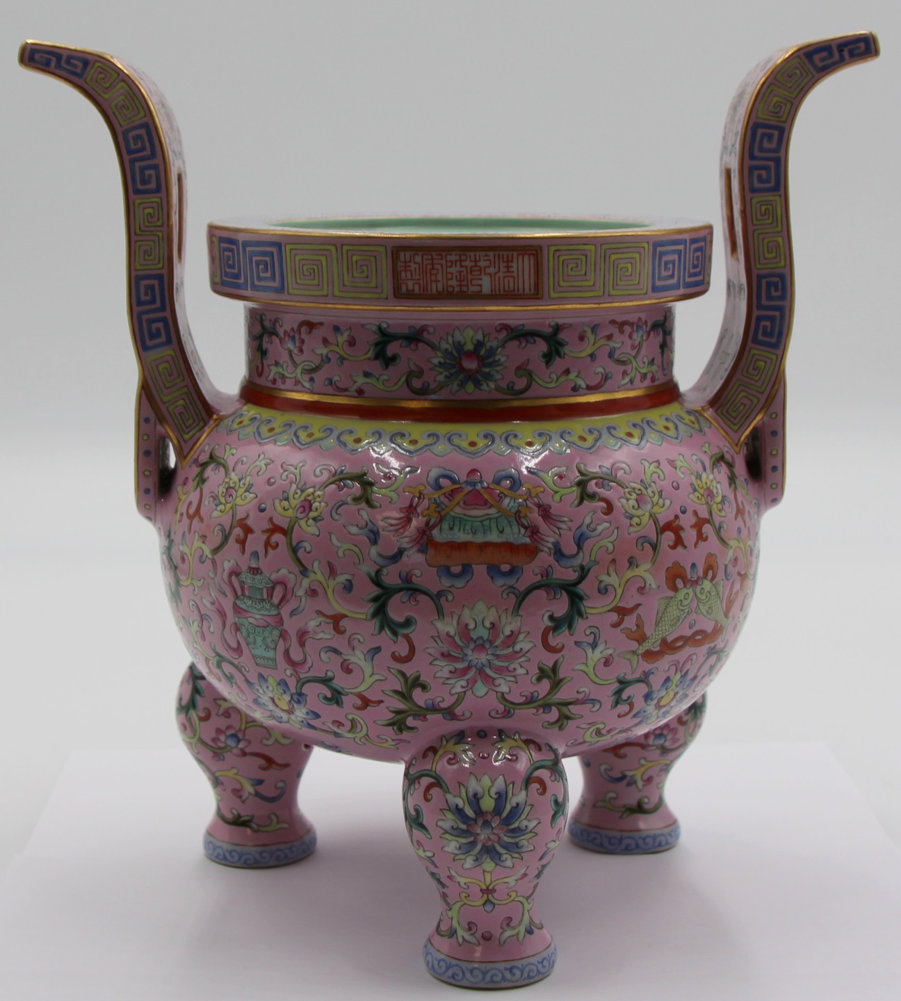 SIGNED CHINESE FAMILLE ROSE