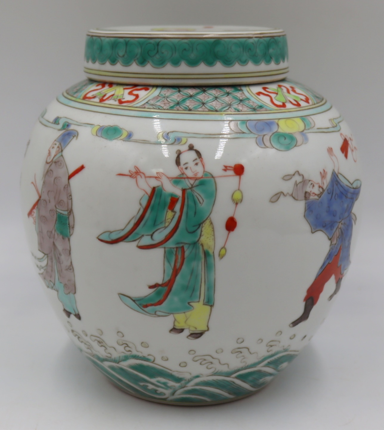 SIGNED CHINESE FAMILLE VERTE LIDDED