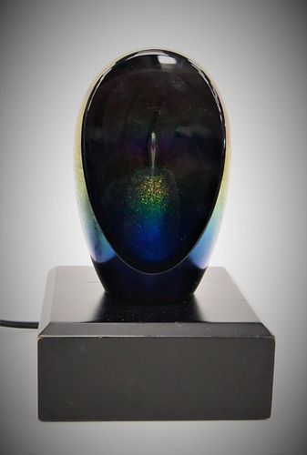SIGNED IRIDESCENT ART GLASS