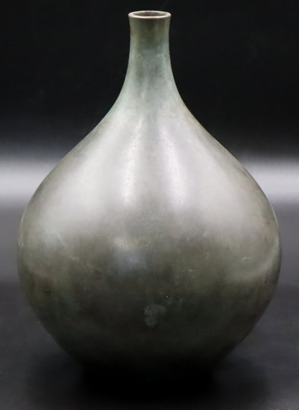 SIGNED JAPANESE BRONZE VASE. Signed