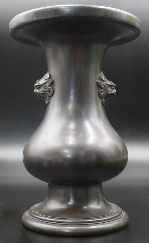 SIGNED JAPANESE MEIJI BRONZE URN.
