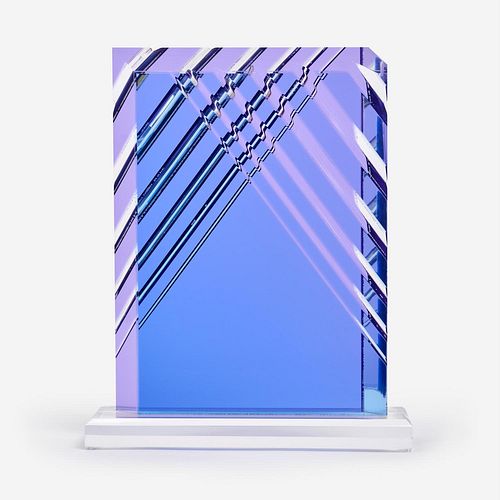 SIGNED LUCITE MONOLITHIC SCULPTUREA