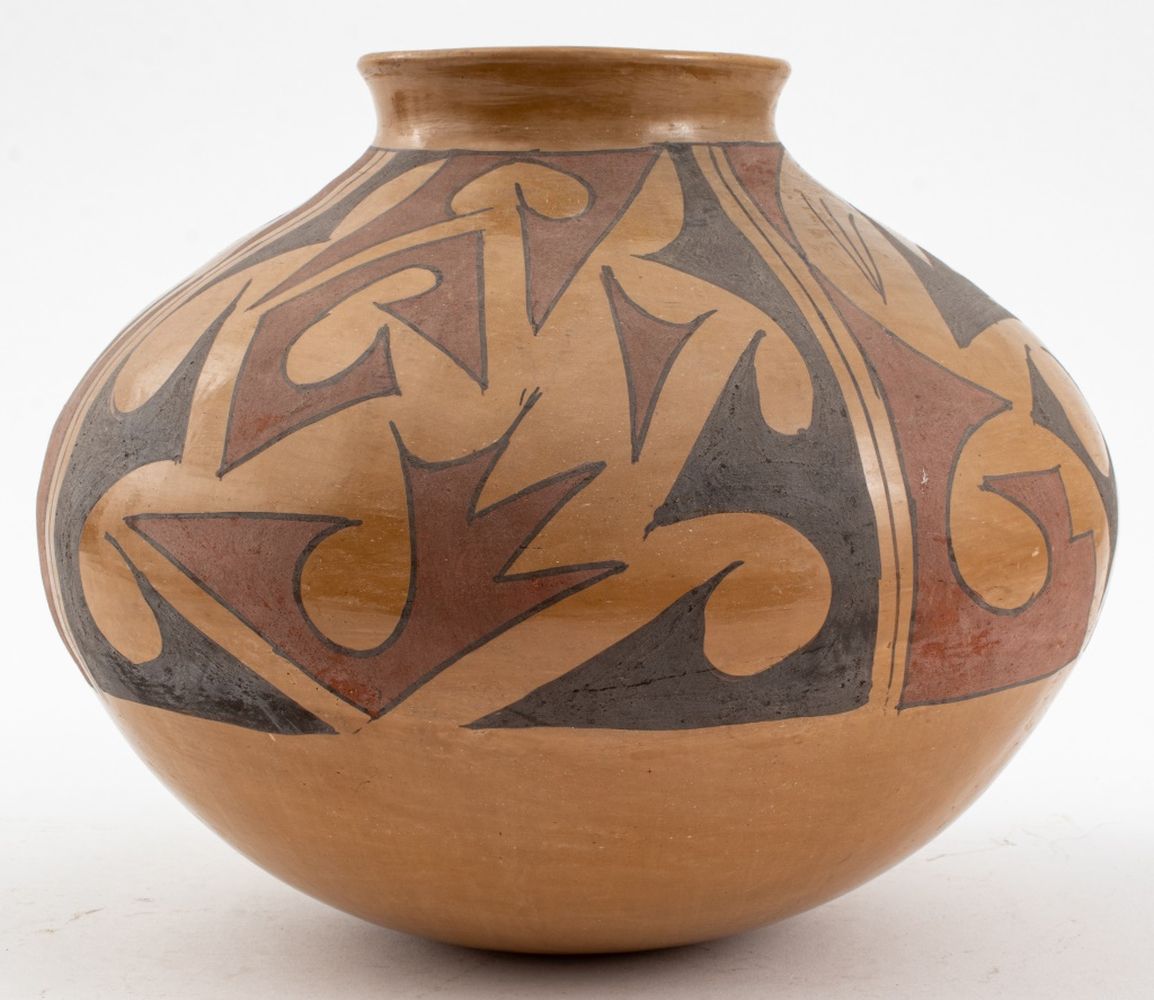 SIGNED MATA ORTIZ POTTERY OLLA