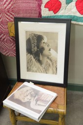SIGNED PHOTGRAPH OF MAE MURRAY