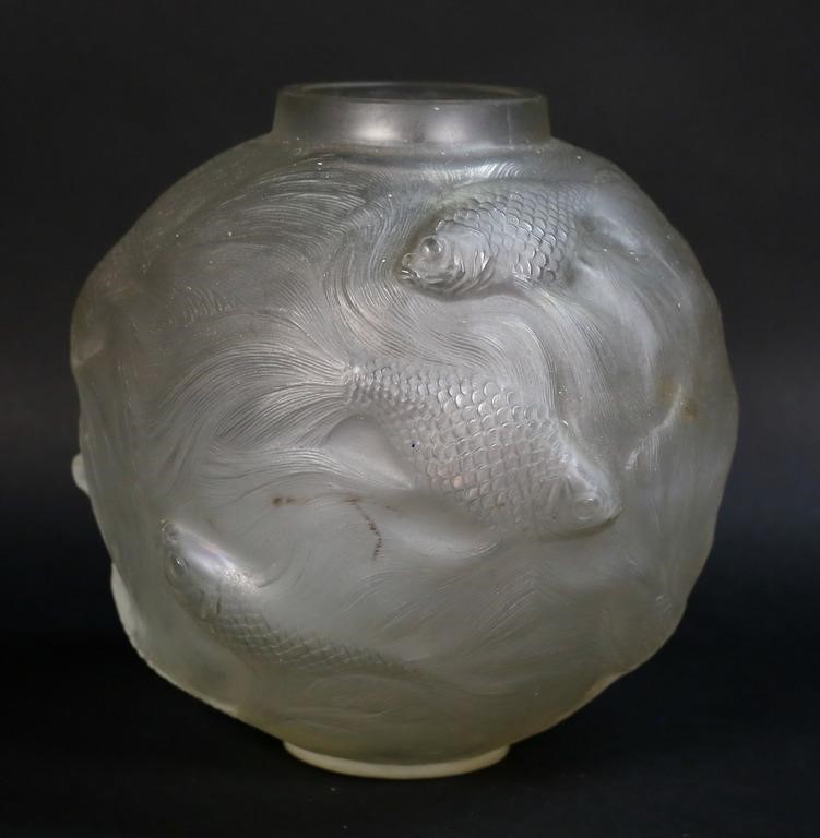 SIGNED R. LALIQUE FORMOSE