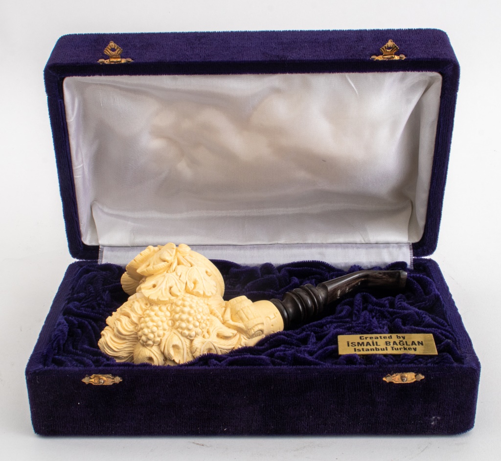 SIGNED TURKISH MEERSCHAUM PIPE OF