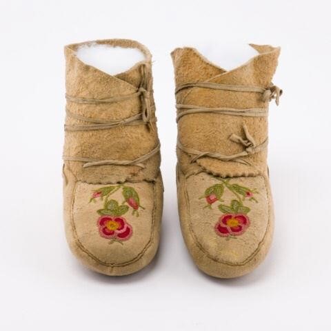 SILK EMBROIDERED CHILD'S MOCCASINS,