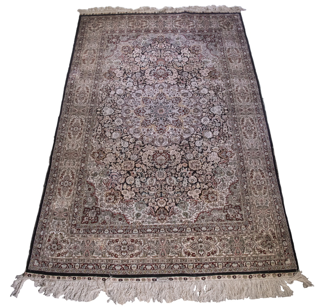 SILK ISPHAHAN CARPET (4'11" X 8')