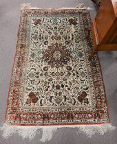 SILK ORIENTAL THROW RUGSilk Or