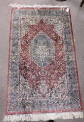 SILK ORIENTAL THROW RUGSilk Or