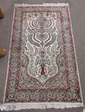 SILK ORIENTAL THROW RUGSilk Or