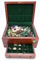 SILVER AND JEWELRY LOTSilver a