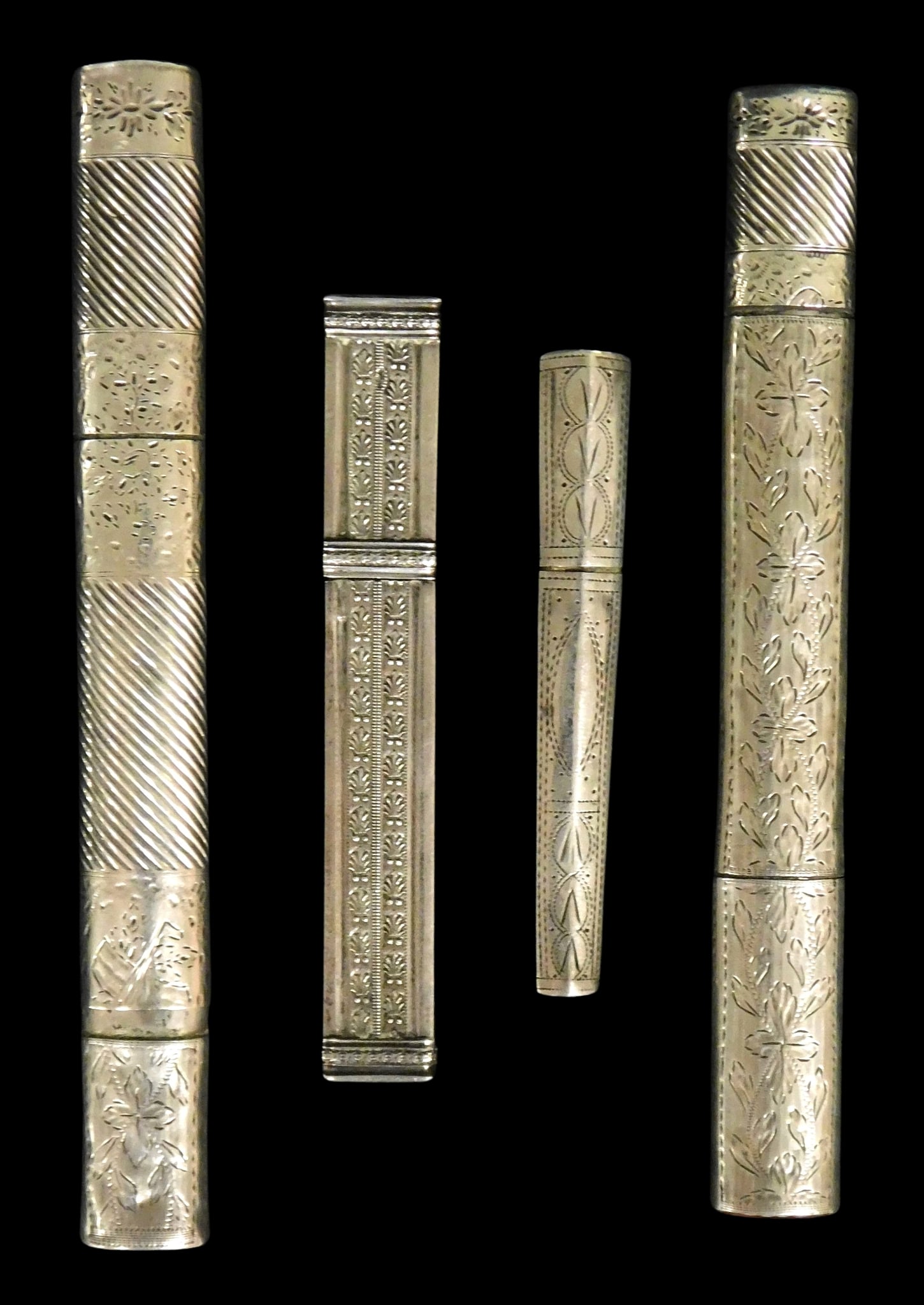 SILVER: GEORGIAN ETUI AND NEEDLE