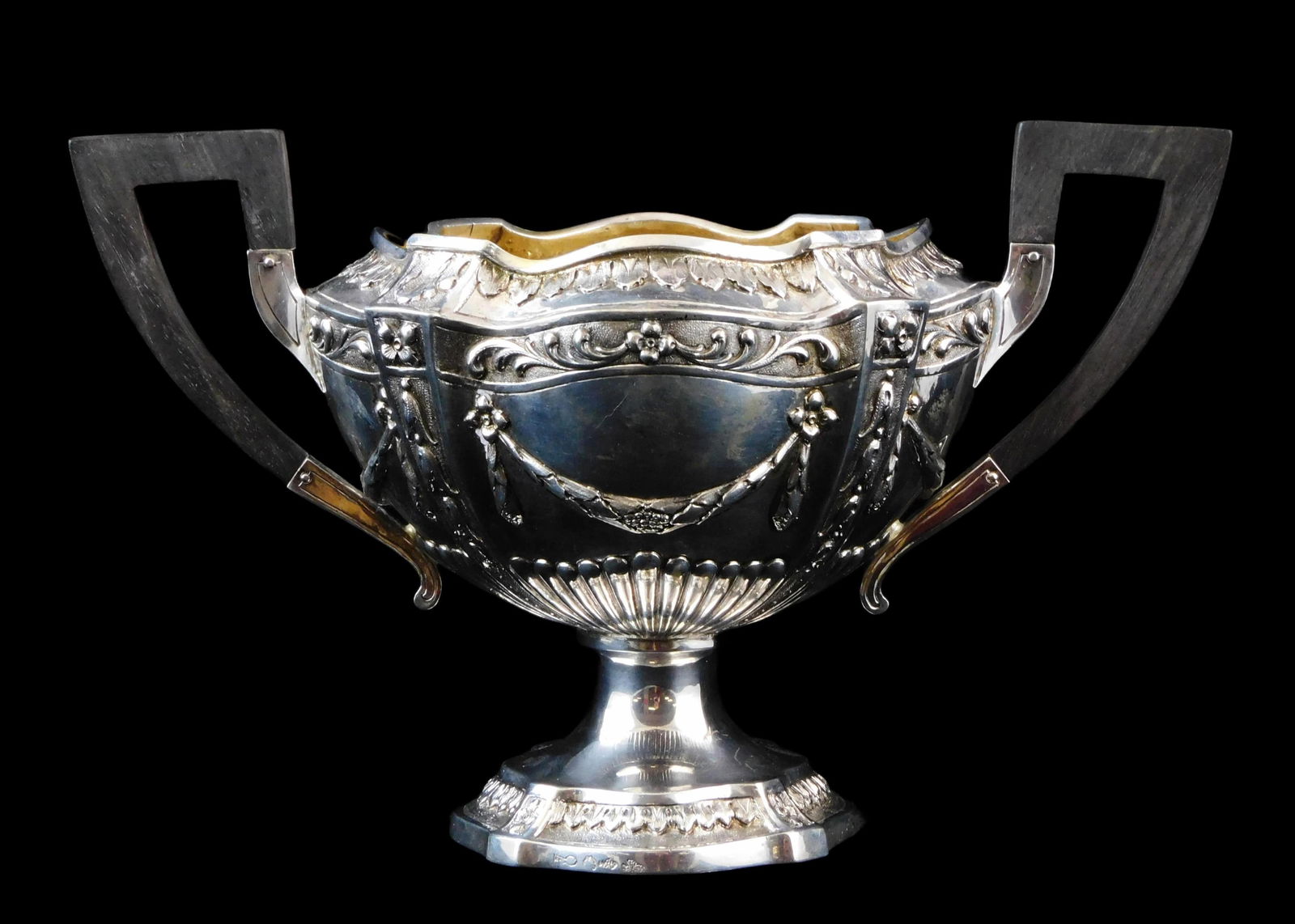 SILVER: GERMAN REPOUSSE FOOTED BOWL