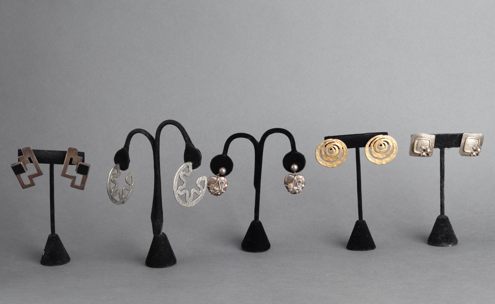 SILVER & GOLD TONE EARRING GROUP, 5