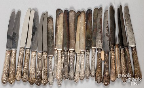 SILVER HANDLED DINNER KNIVES.Silver