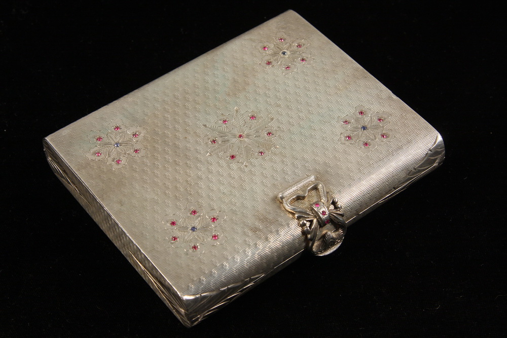 SILVER LADIES COMPACT - French .800