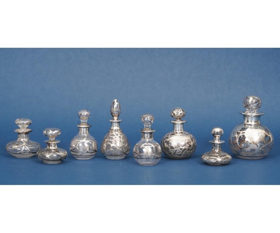 Silver overlay clear glass snuff