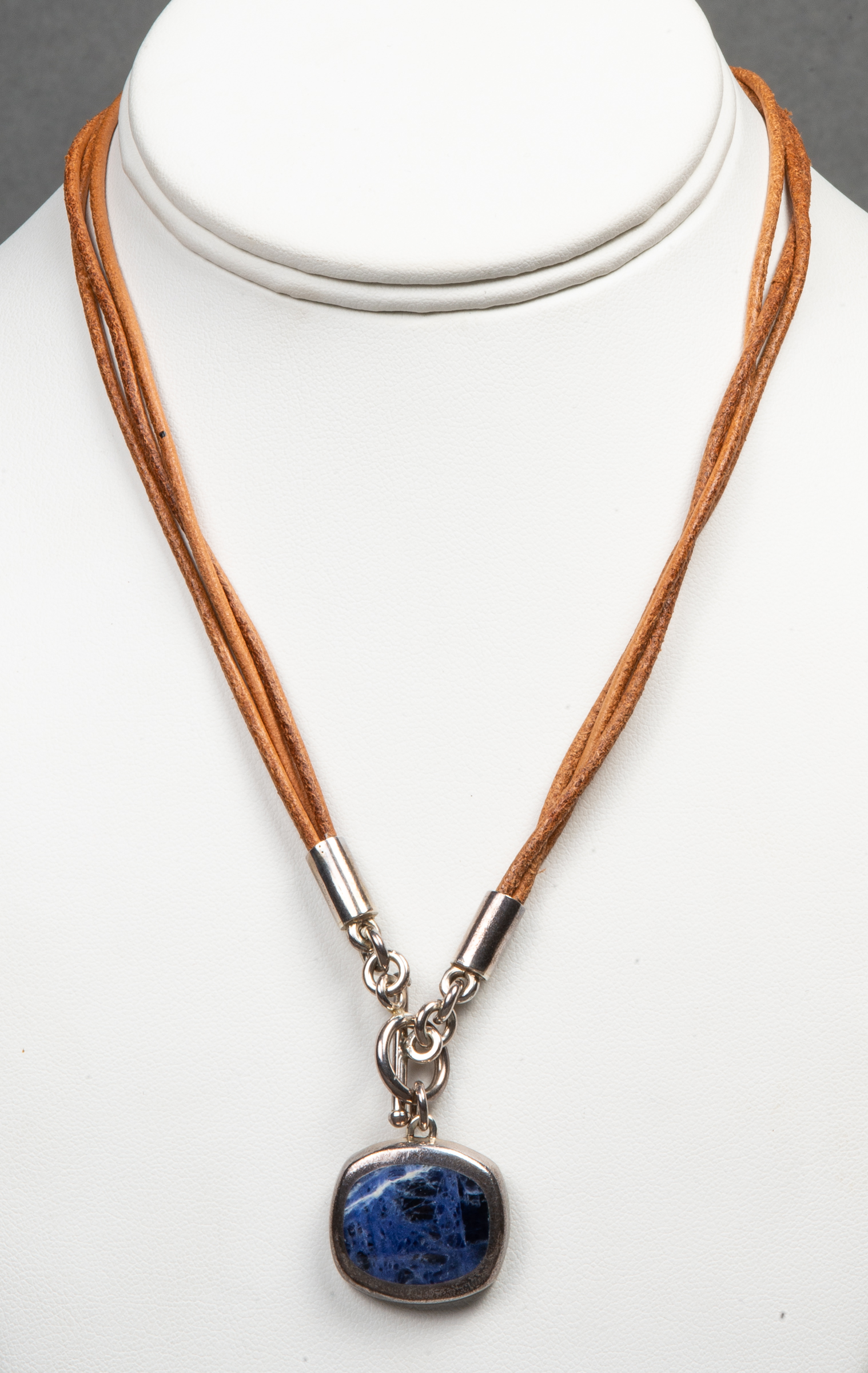 SILVER SODALITE PENDANT  LEATHER
