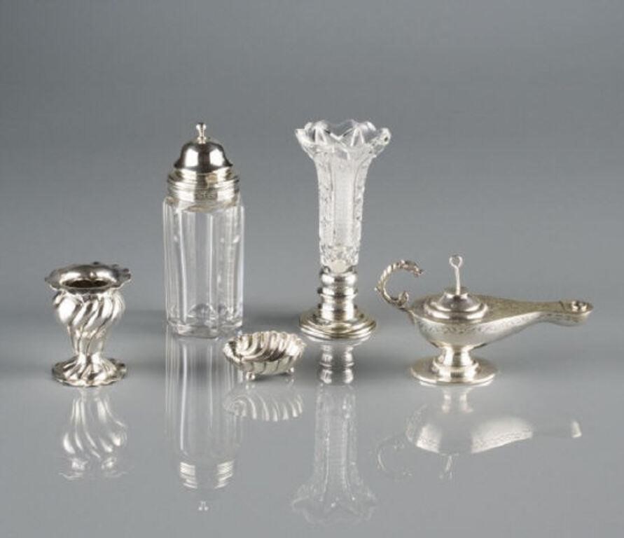 SILVER TABLE ACCESSORIESA group