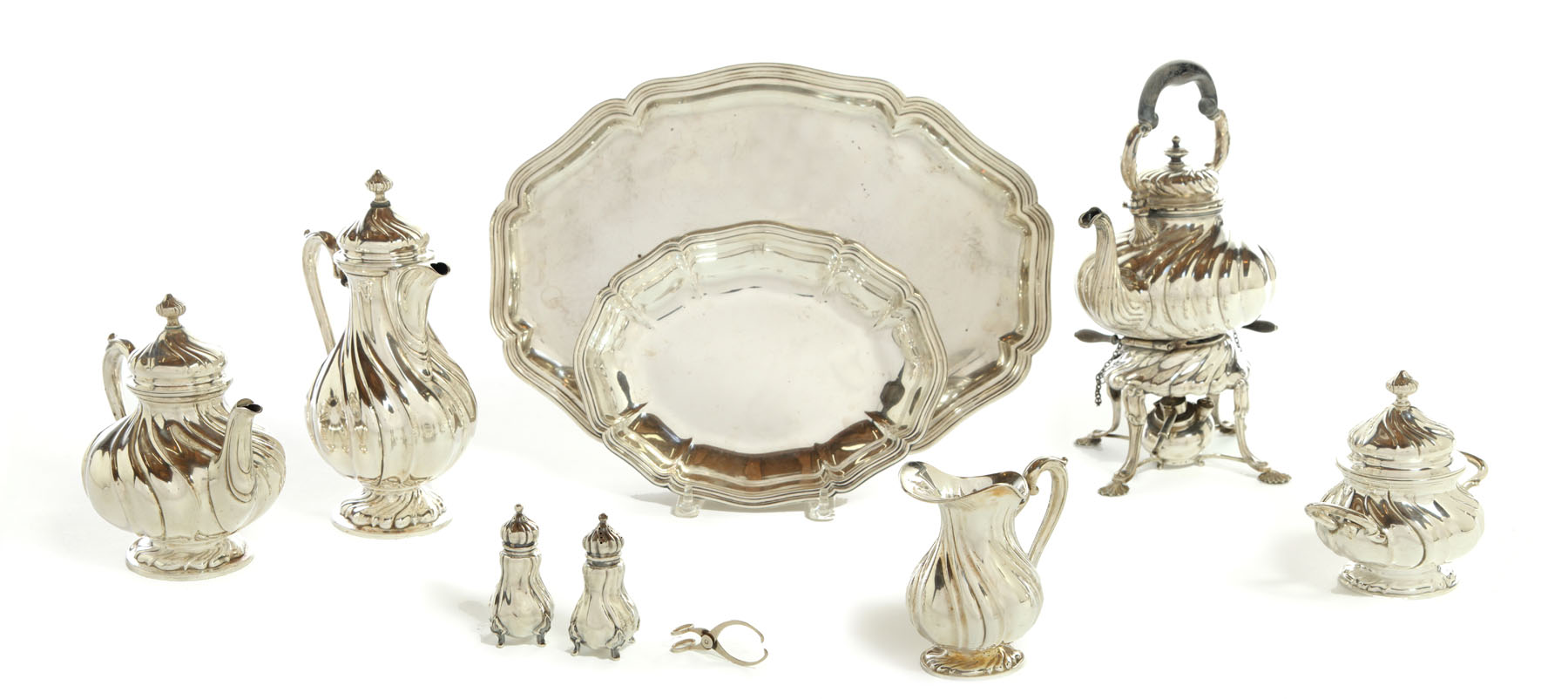 SILVER TEA AND COFFEE SERVICE. 