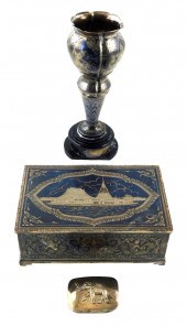 SILVER: THREE PIECES OF SIAMES