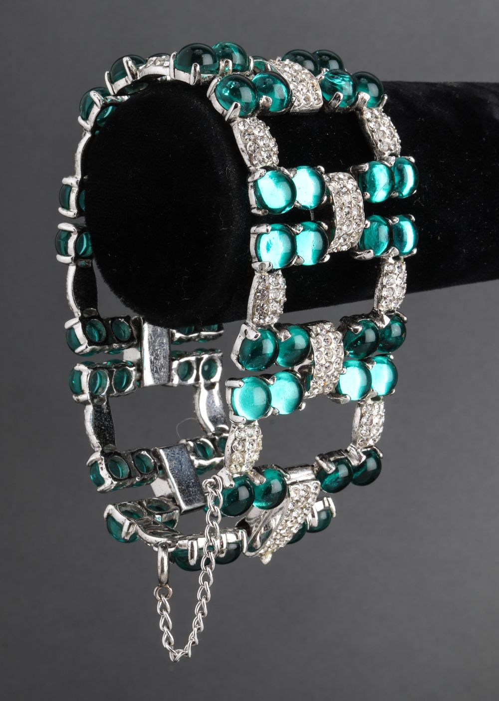 SILVER-TONE CRYSTAL & POURED