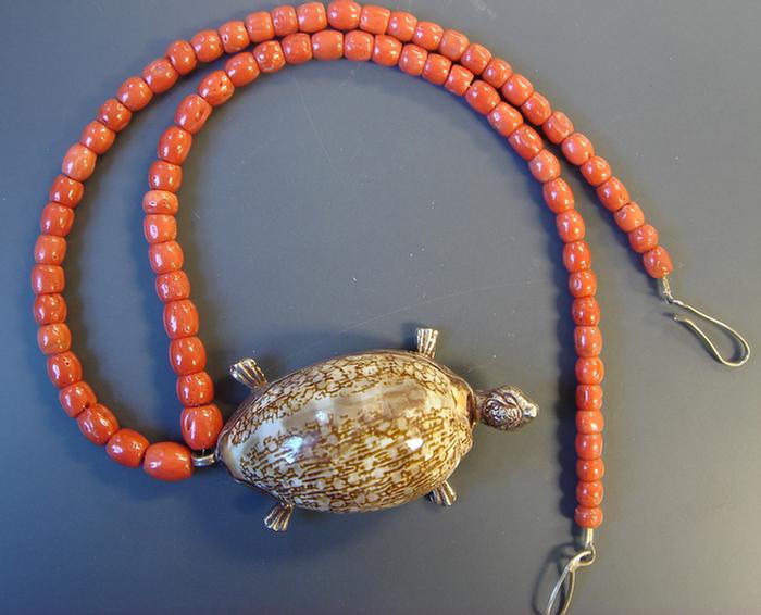 Silver Turtle Necklace. 20"