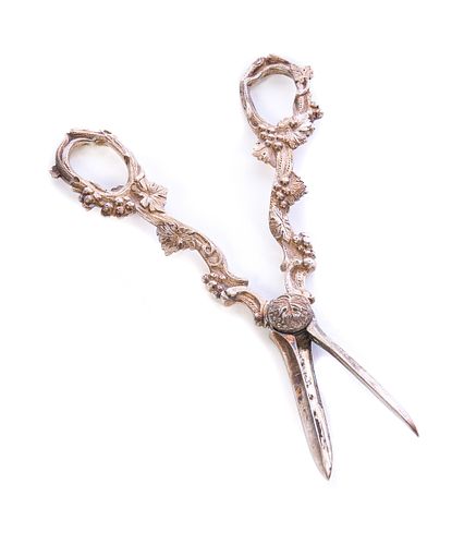 SILVER VICTORIAN GRAPE