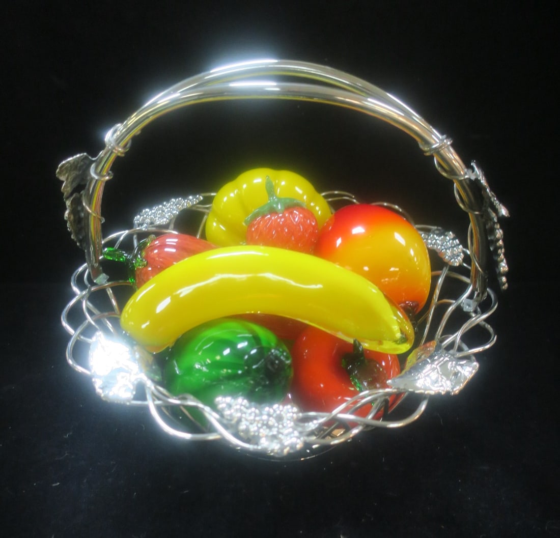 SILVER WIRE BASKET FILLED GLASS