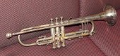 SILVERED TRUMPET WITH MOUTH PI