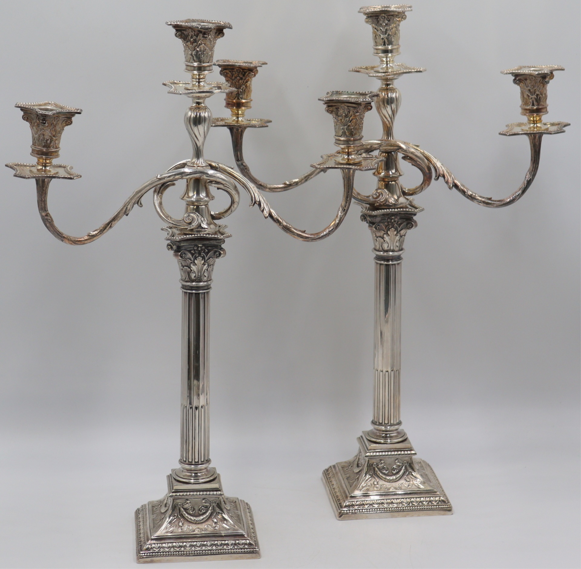 SILVERPLATE. PAIR OF CORINTHIAN