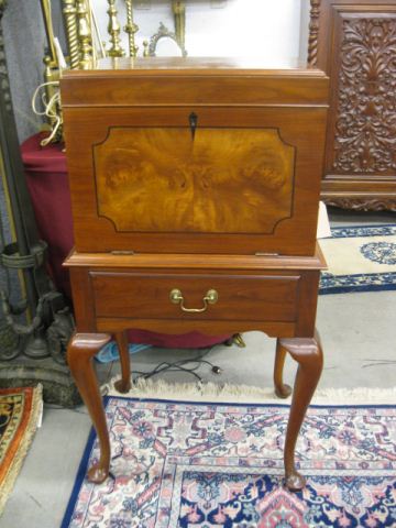 Silverware Chest on Stand lift