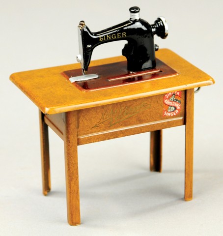 SINGER ELECTRIC SEWING MACHINE