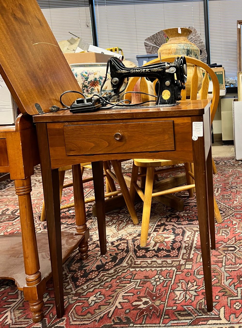 SINGER MAHOGANY CONSOLE SEWING