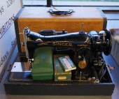 SINGER SEWING MACHINE IN TRAVE