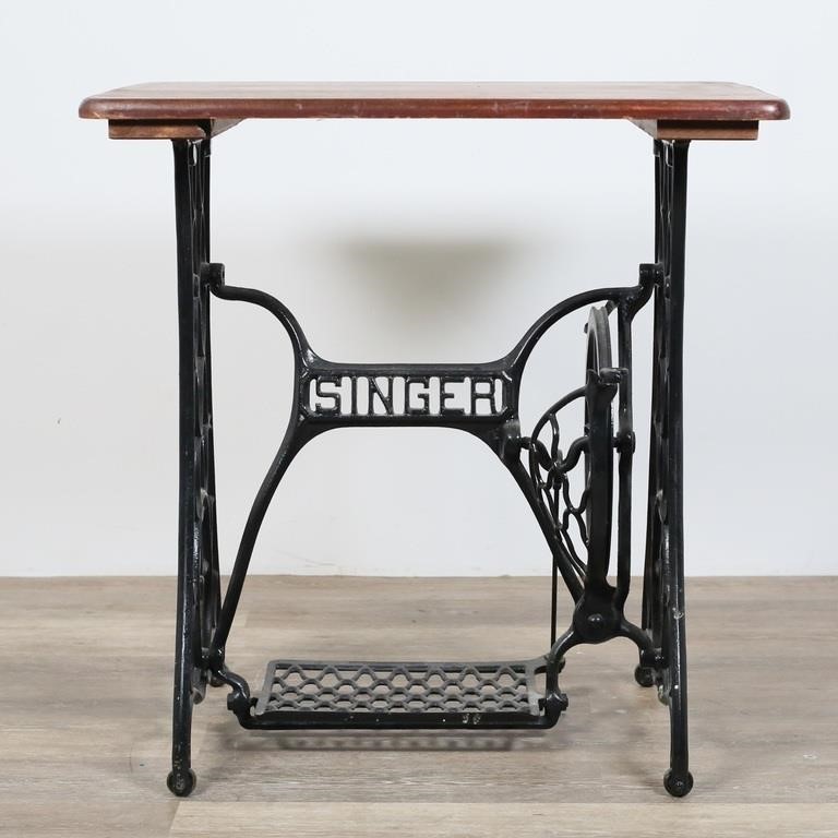 SINGER SEWING MACHINE TABLESinger