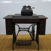 SINGER WROUGHT IRON TREADLE BA