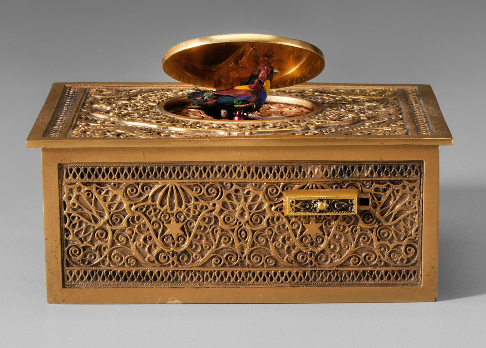 Singing Bird Music Box key wind