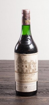 SINGLE BOTTLE OF VINTAGE FRENC