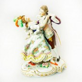 SITZENDORF FIGURINE, MAN AND W