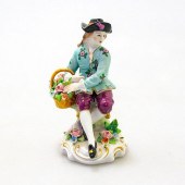 SITZENDORF SMALL PORCELAIN FIG
