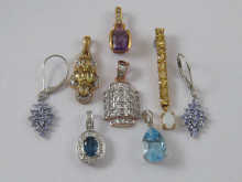 Six 9 ct gold and yellow/white