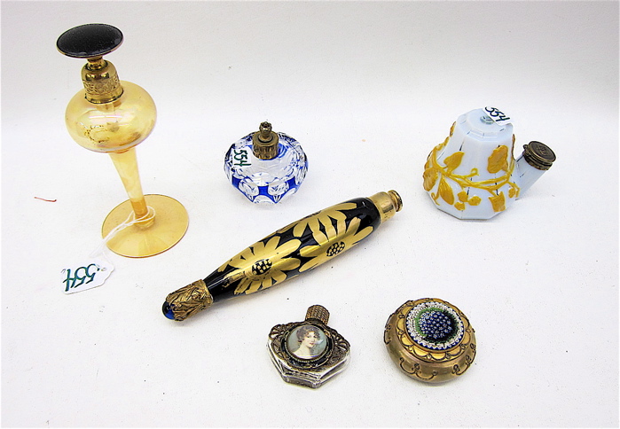 SIX ASSORTED ART GLASS PIECES: De