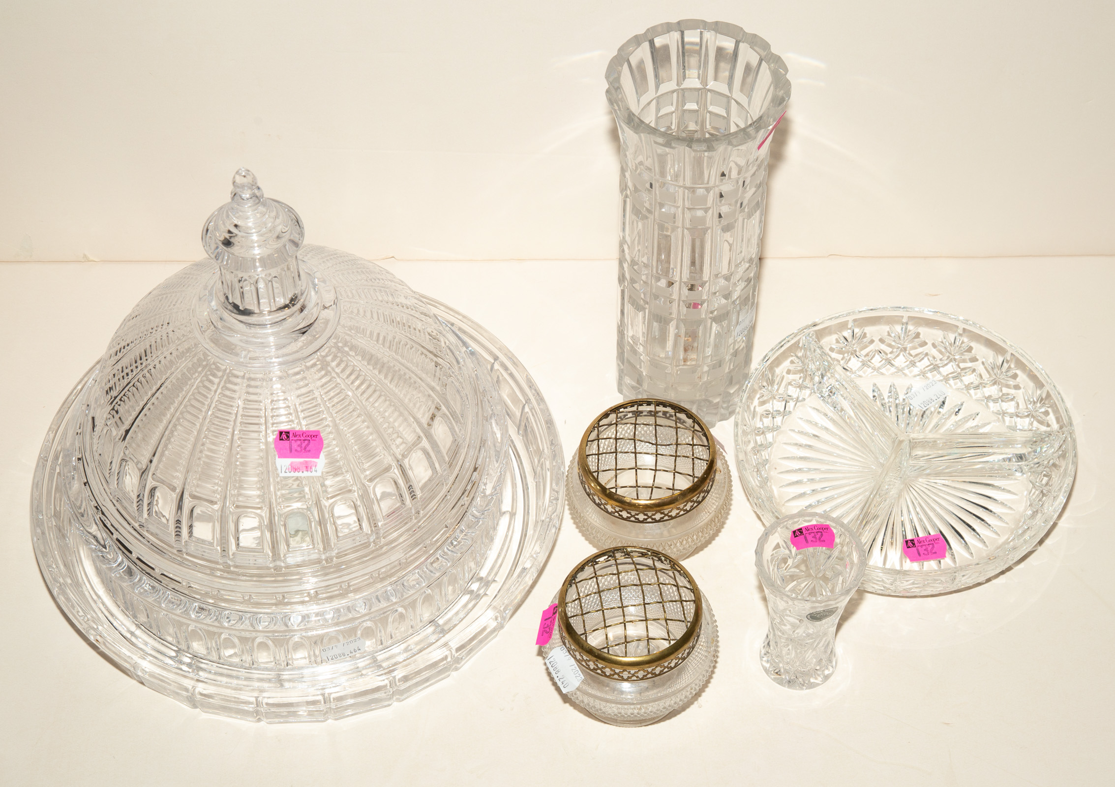 SIX ASSORTED GLASS & CRYSTAL