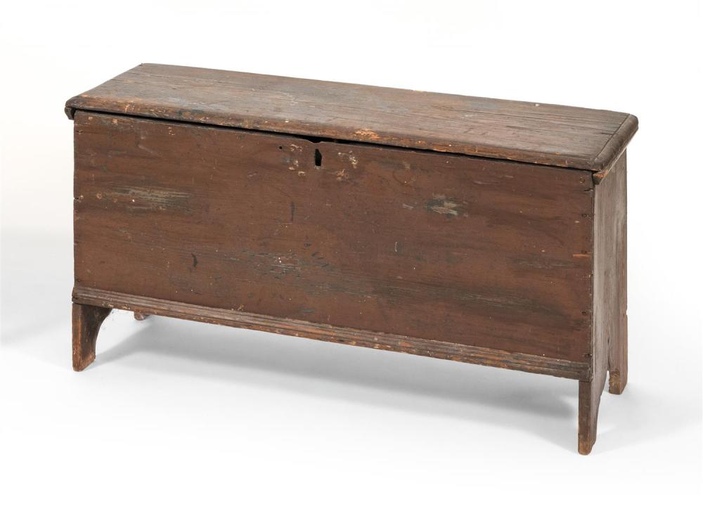 SIX-BOARD BLANKET CHEST AMERICA,