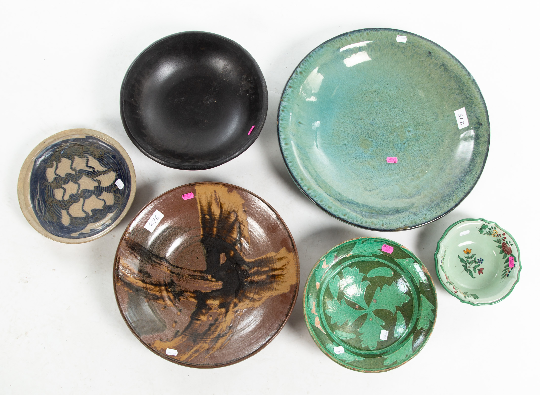 SIX CERAMIC BOWLS Including an
