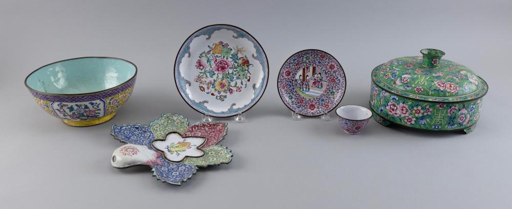 SIX CHINESE FAMILLE ROSE CANTON