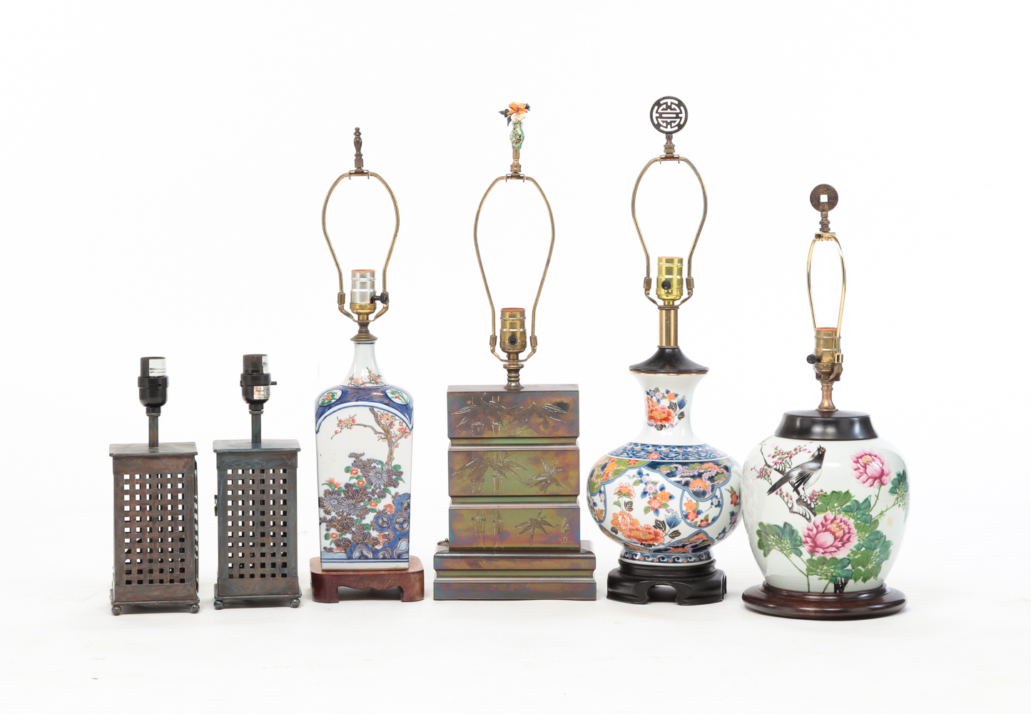 SIX CONTEMPORARY TABLE LAMPS.